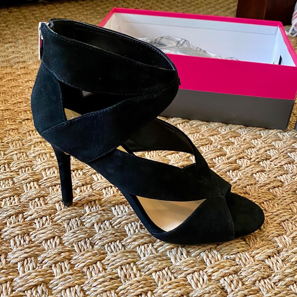 Vince Camuto black suede heels NWT